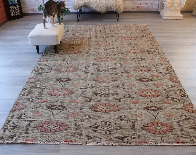 Vintage Floral Rug, Beige Floral Rug, Ethnic Floral Rug, Beige Handwoven Rug , Large Beige Rug , Vintage Beige Rug / 5'5"x8'5" ft / B-1241