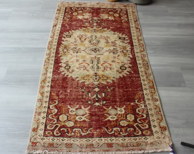 2'5"x5'3" Vintage Small Rug, Ethnic Anatolian Rug, Handwoven WoolSmall  Rug / B-1638