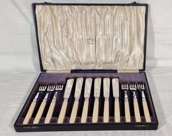 Quality Vintage James Dixon Sheffield Cased Set 6 Silver Plate Fish Knives & Forks Prouds Sydney