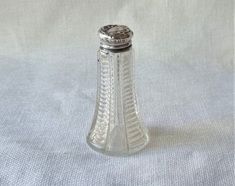 Antique Hallmarked Sterling Silver Top Tapered Bottle : London 1921