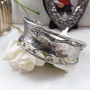 70‘s vintage bruitalist silver bangle VINTAGE 1970'S STERLING SILVER HANDMADE BRUTALIST BANGLE