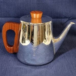 Vintage 1970s Sona England Chromed Six Cuppa Teapot Wooden Handle & Knob image 4