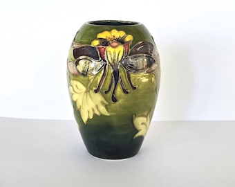 MOORCROFT Pottery「パンジー」花瓶、レイチェル・ビショップデザイン