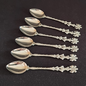 Vintage Italy Matching Set Six Fleur de Lis Small Demitasse Tea Coffee Spoons