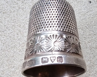 Sterling Silver Antique Thimble Art Deco 1924 Chester Charles Horner Daisy Pattern
