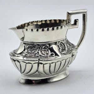 Antique Arts & Crafts Hallmarked Sterling Silver Repousse Bachelor Creamer Birmingham 1900 William Davenport