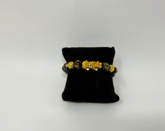 Good luck bracelet, Pi Xiu wealth bracelet, beaded bracelet, black and gold bracelet, stretch bracelet