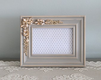Gold on 4 x 6 Sage and Gold Frame