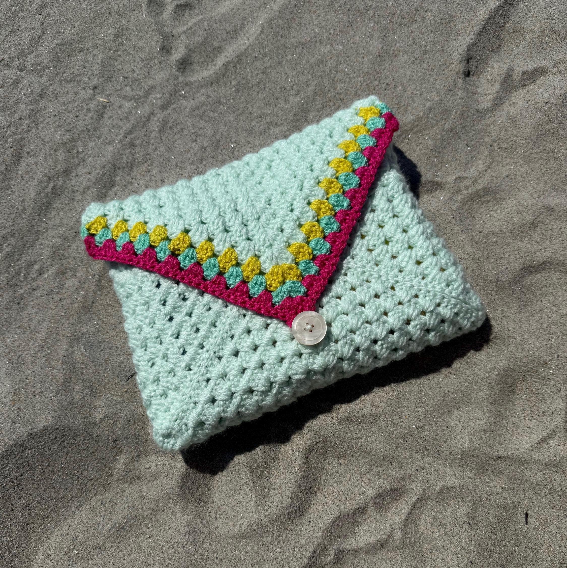 40 Book Sleeve Crochet Patterns for Stylish, Protective Handmade Reading Accessories 18 Retro Granny Square Book Sleeve-Crochet Pattern-Crochet