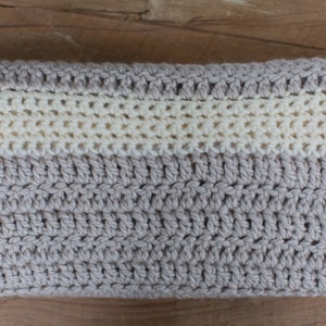 Chunky Creme und Tan Babydecke