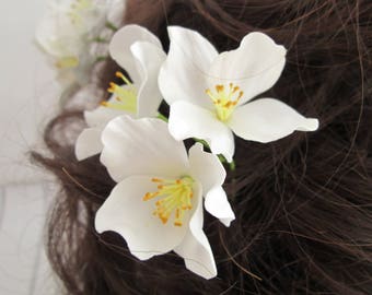 Three Jasmines Wedding White Flower Hair Pin Accessories - Floral Hair Decoration - Spring Wedding Hair Adornments - Bridal Flower Hair Pin