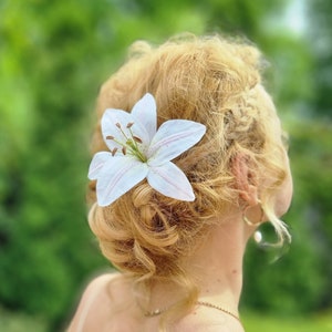 White Lily Hair pin Bride Large Hair Decoration Real Flower Bridal Flower Hair Accessories Wedding Bridesmaid Flower Floral Accessories image 2