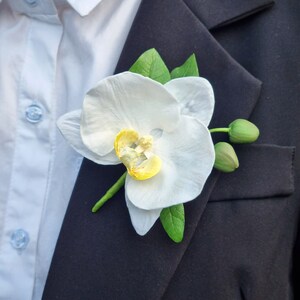 Orchid brooch - Wedding boutonniere - Flower boutonniere - White orchid boutonniere- Wedding buttonhole Boutonniere for men Groom buttonhole