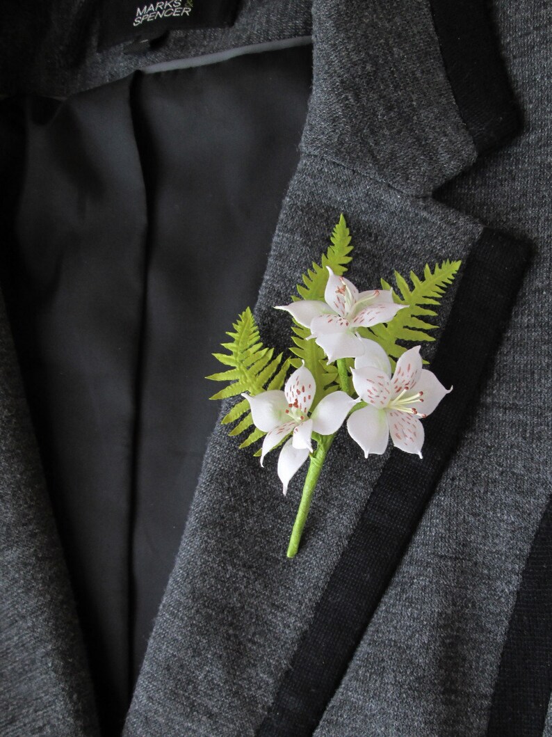 Alstroemeria Flower Fern Boutonniere Rustik Floral White Etsy