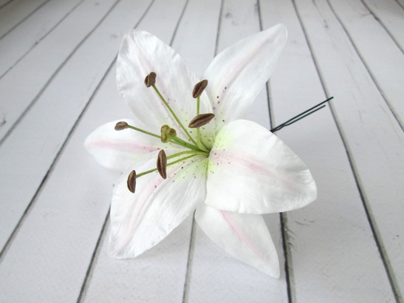 White Lily Hair pin Bride Large Hair Decoration Real Flower Bridal Flower Hair Accessories Wedding Bridesmaid Flower Floral Accessories image 1