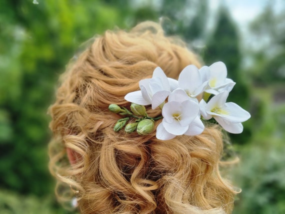 Flower hair online pins for prom