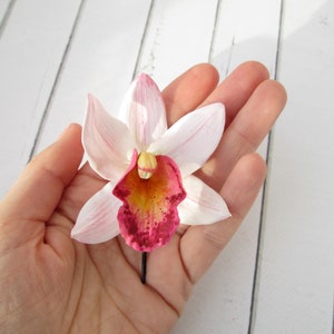 White Pink Orchid Hair Pin - Cymbidium Orchid Bridal Hair Clip - Wedding Orchid Beach Hair Pin - Hawaiian Hair Flower - Tiki Tropical Orchid