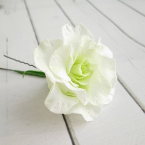 Épingle à cheveux fleur de mariage Lisianthus blanc - accessoire fleurs pour cheveux de mariée Eustoma - décoration florale de mariage - épingles à cheveux fleur mariage