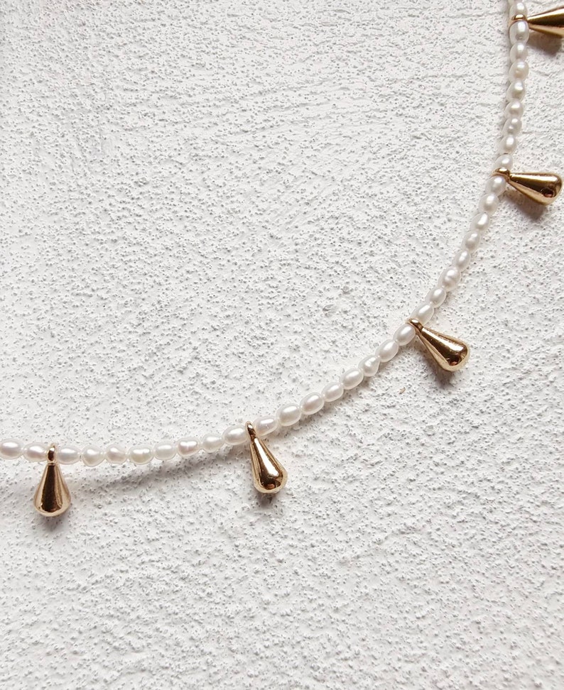 Tiny rice pearl necklace with gold plated teardrop dangle/ dainty layered pearl strand dangle necklace/ Minimalist tiny pearl drop choker image 5