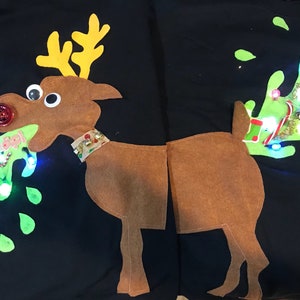 Ugly Christmas sweater, couple sweater, vomiting reindeer with lights ladies and mens afbeelding 2