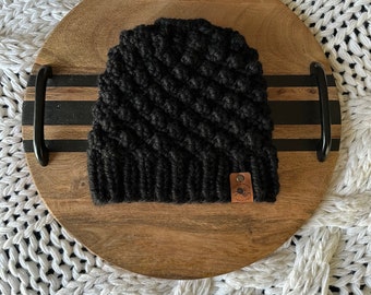 Ava Knit Messy Bun Hat, Black Super Bulky Knit Hat, Ponytail Chunky Beanie, Adult Messy Bun Beanie, Handmade Super Bulky Winter Accessory