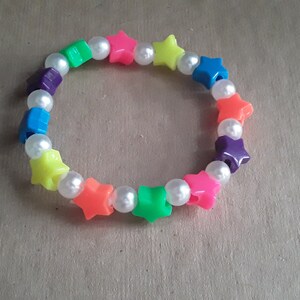 Children&#39;s multicolor star beaded elastic bracelet