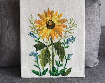 Sunflower Embroidery / Unique crewel  / Sunflowers/ Vintage needlepoint / Home decor /
