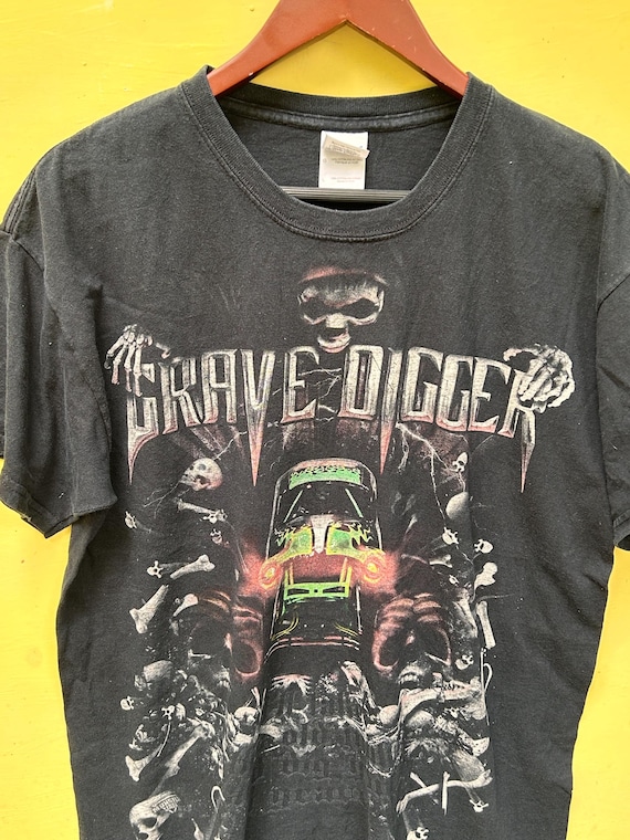 Grave Digger shirt I ll Take This Old Junk And Dig You A Grave Large