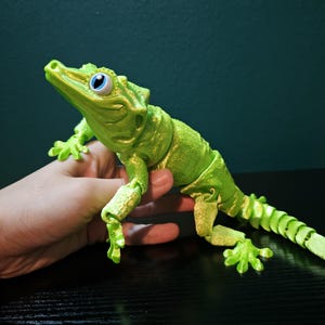 Fidget Toy Articulated Gecko