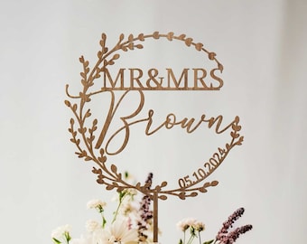 Wreath Wedding Cake Topper, Personalized Wood Cake Topper, Anniversary Cake topper, Custom cake topper, Rustic Cake Topper, Gold cake topper