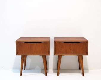 Paire de tables de nuit, table de nuit, table de chevet, table de chevet, table d'appoint avec un tiroir, design scandinave, moderne du milieu du siècle