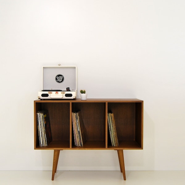 Vinyl platenopslag, modern dressoir uit het midden van de eeuw, mediaconsole, platenkast, meubilair uit het midden van de eeuw, Scandinavisch design, retro