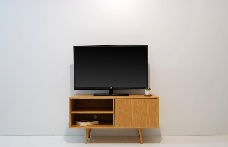 Console multimediale Mid Century, supporto TV, credenza, design scandinavo, console retrò immagine 1