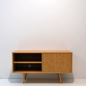 Console multimediale Mid Century, supporto TV, credenza, design scandinavo, console retrò immagine 2