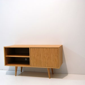 Console multimediale Mid Century, supporto TV, credenza, design scandinavo, console retrò immagine 4