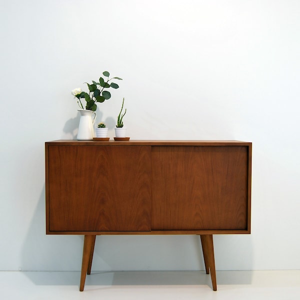 Buffet moderne du milieu du siècle, stockage de disques vinyles, console multimédia, cabine d’enregistrement, meubles du milieu du siècle, design sandinavien, rétro