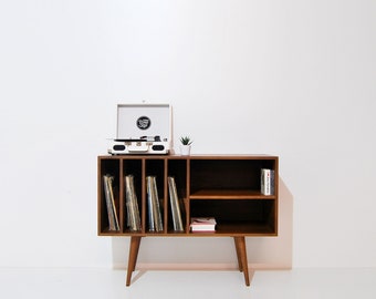 Vinyl platenopslag, modern dressoir uit het midden van de eeuw, mediaconsole, platenkast, meubilair uit het midden van de eeuw, Scandinavisch design, retro