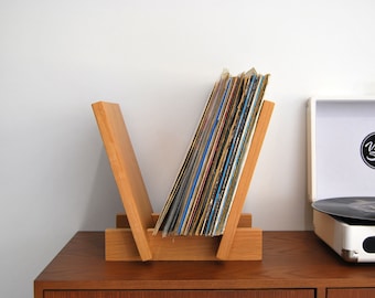 Lp Storage in Solid Oak / Modern Vinyl Record Holder / LP Stand / Easy Assembly