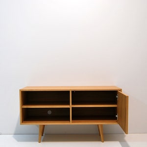 Console multimediale Mid Century, supporto TV, credenza, design scandinavo, console retrò immagine 5