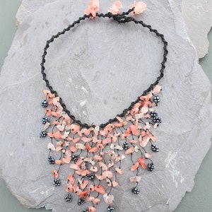 Pfirsich Rosa Calcit Hämatit Perlen Wasserfall Halskette Handgemacht Chakra Heilung Bild 3