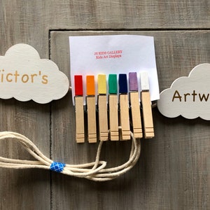 Personalisierte Wolke Kinder Kunst Display, Kinder Kunst Display, Kinder Kunstwerk Display, Regenbogen Raumdekoration, Foto Display, Kinder Wandkunst, c