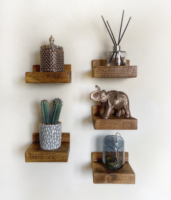 Ornaments for shelves discount