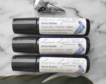 Raven Spirit Perfume | Shadow work | 10 ml Roller bottle | Protection | Magick | Sweet almond oil | Raven feather | black tourmaline