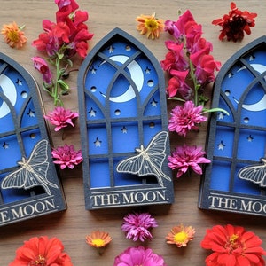 THE MOON. Tarot Luna Loth wood wall decor hanging | Shadow box | Wooden Wall Art | Witchy decor | Altar space | Victorian Gothic window