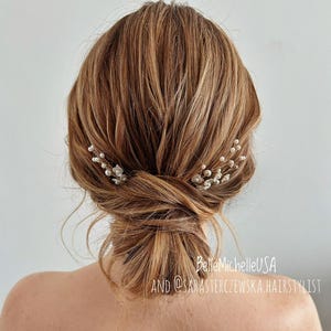 Floral Pearl Bridal Hair Pins: Gold Wedding Hair Accessories