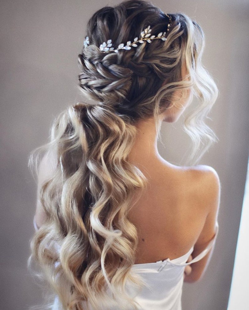 Bridal hair vine Wedding hair piece bridal hair vine gold Wedding hair vine Bridal hair comb gold Crystal Hair Comb Opal colored hair comb