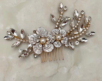 Bridal hair comb floral Bridal hair comb gold Bridal hair accessories floral Wedding hair piece gold Bridal hair pins floral headpiece