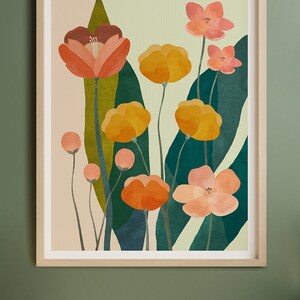 Pu&ograve; includere: Una stampa artistica incorniciata con fiori stilizzati nei toni dell'arancione, giallo e rosa su uno sfondo verde chiaro. L'opera d'arte include grandi foglie verde scuro ed &egrave; racchiusa in una cornice di legno chiaro.