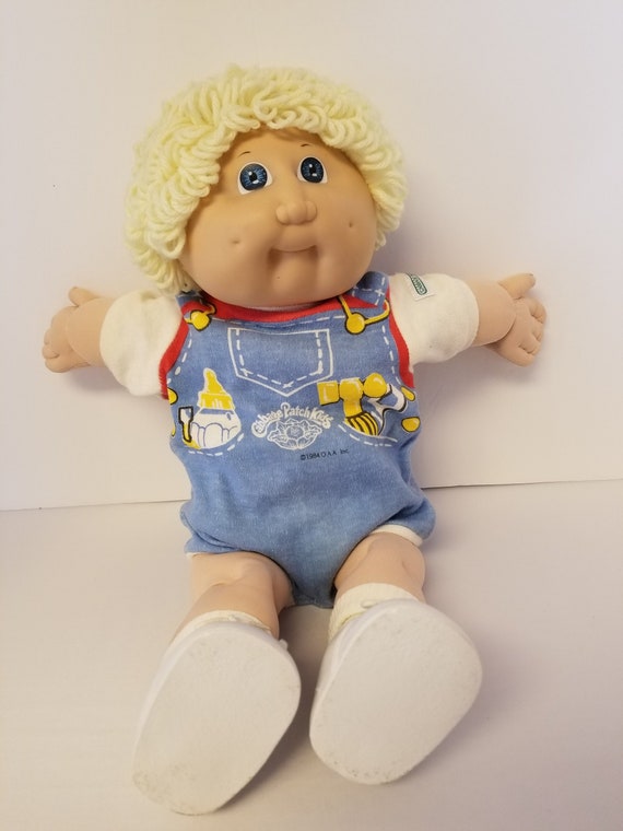 cabbage patch doll blonde hair blue eyes