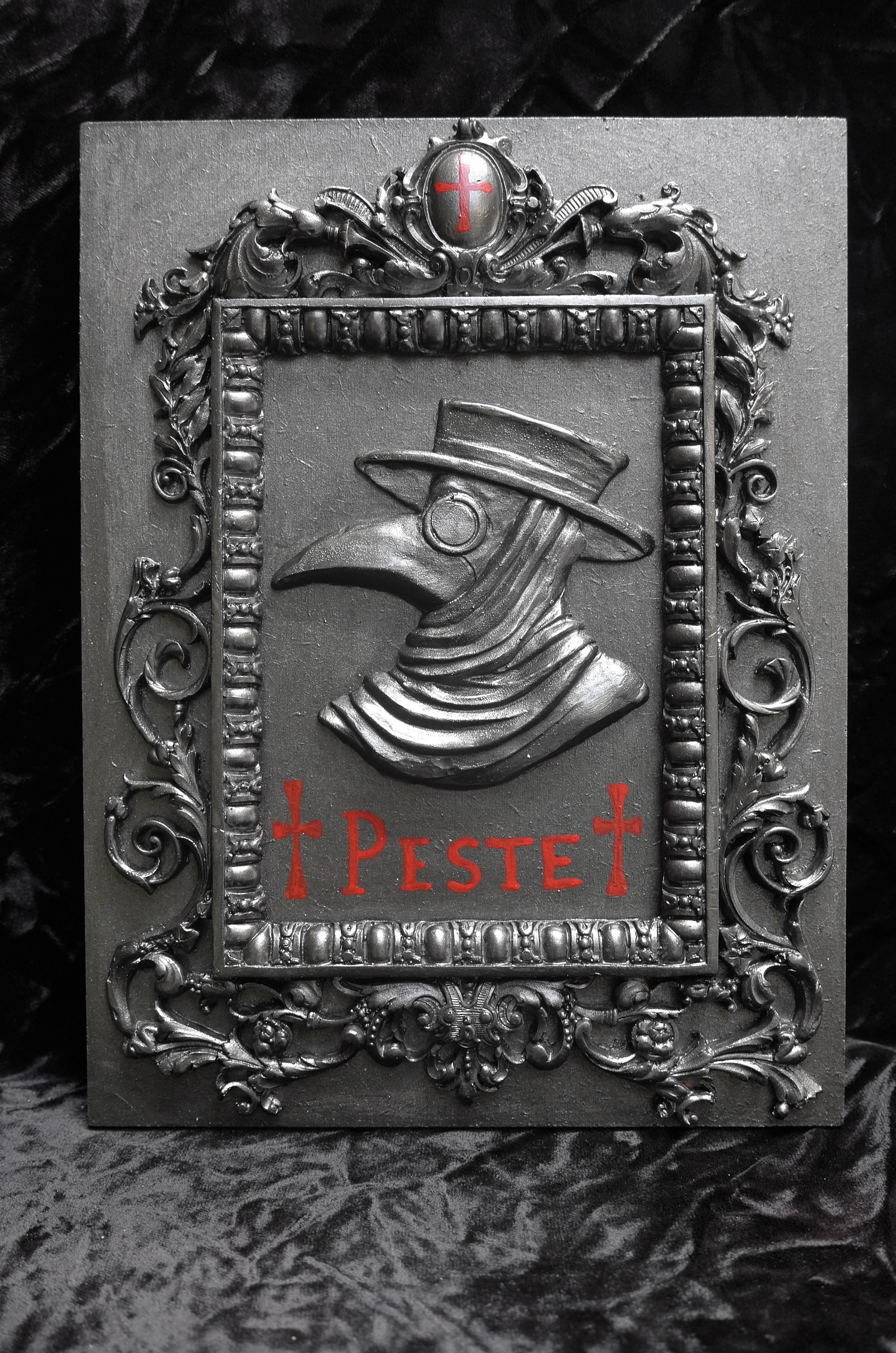 Plague Doctor. Plaque Murale. Finition Argent.